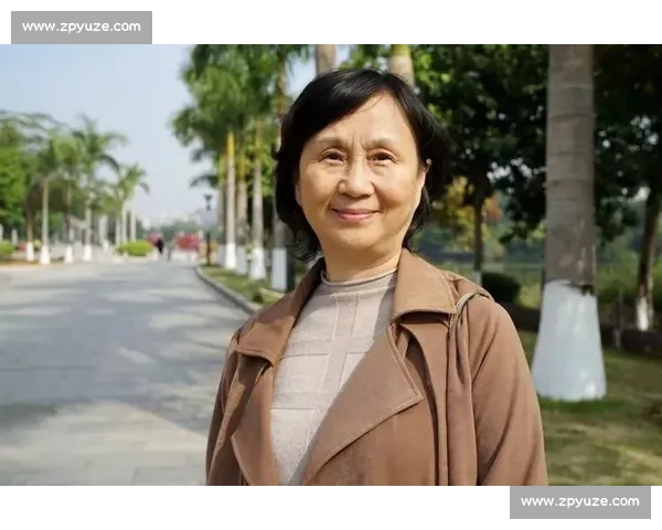 揭秘网红退休老师真实身份与其走红背后动人故事全景深度权威解析